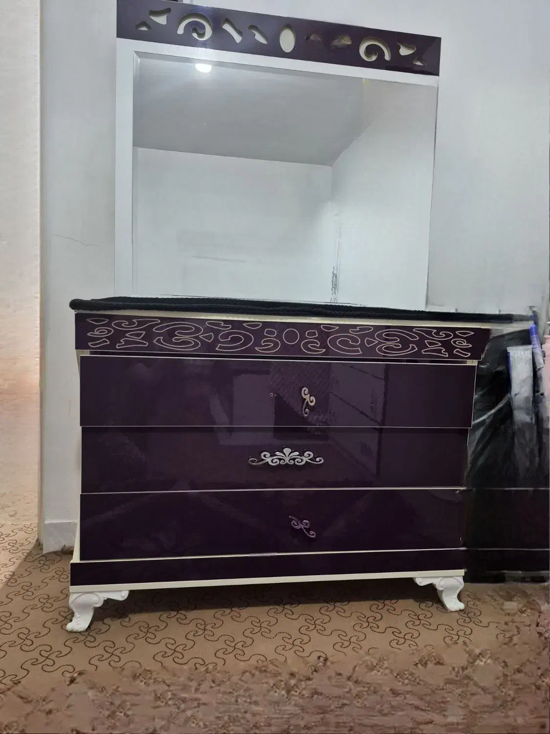 سرویس خواب و ویترین و میز تلفن|تخت و سرویس خواب|نجف‌آباد, فاز ۲ شهرک آزادگان|دیوار