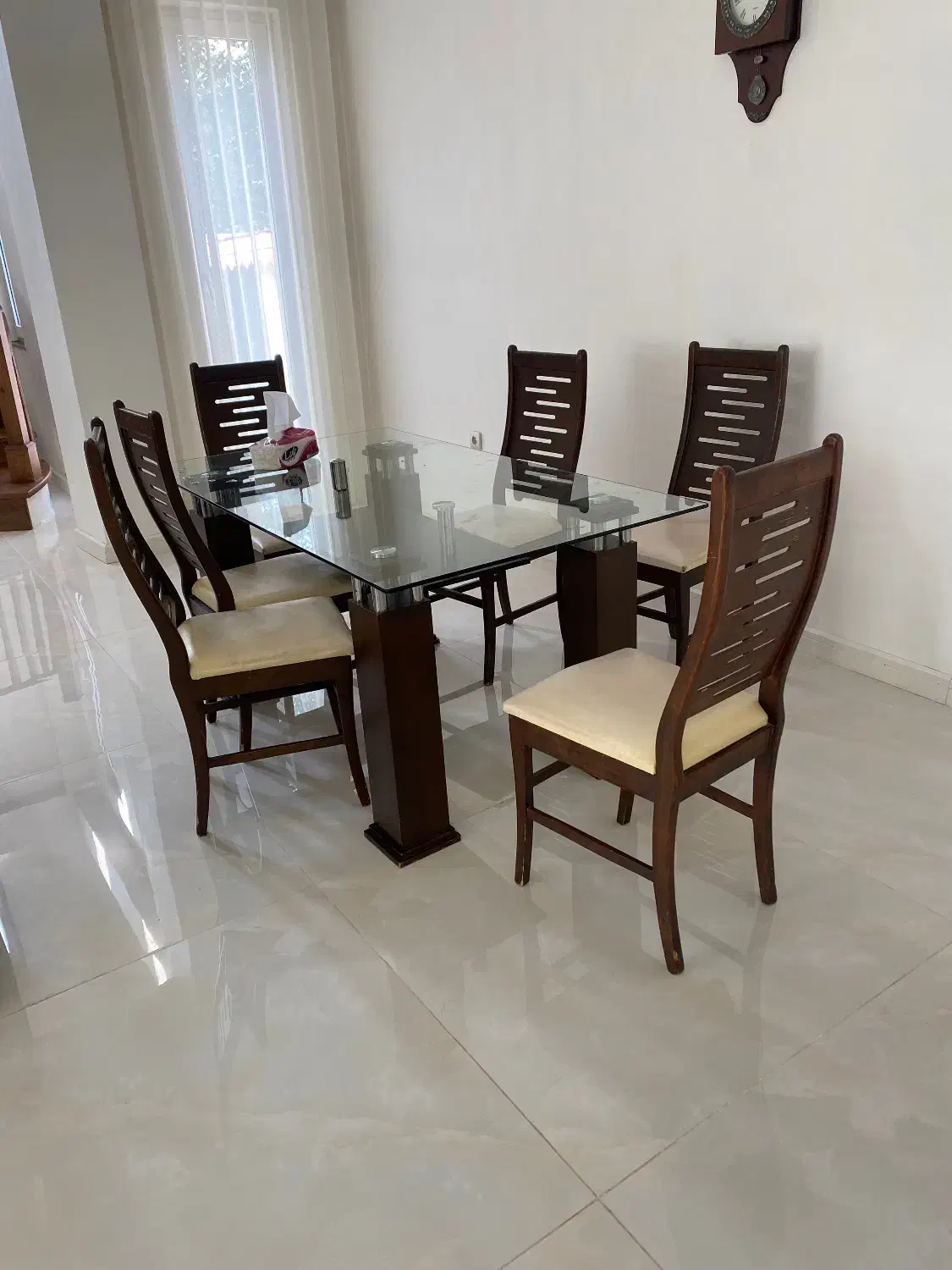 میز غذا خوری|میز و صندلی غذاخوری|لاهیجان, آهندان|دیوار