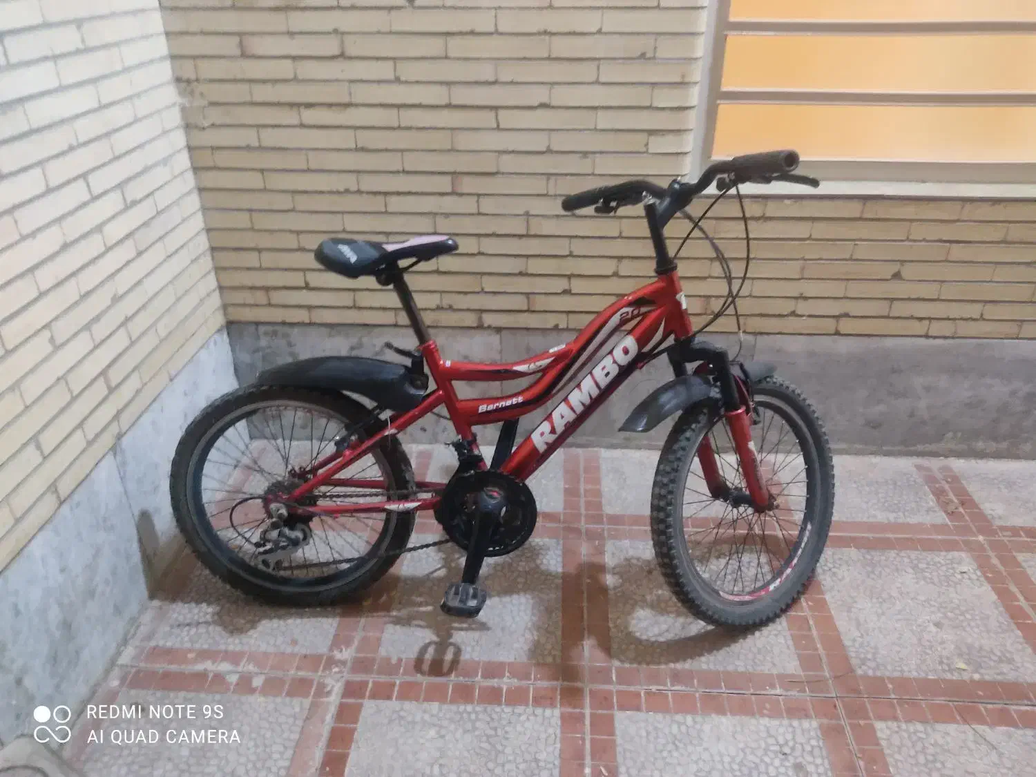 دوچرخه کوهستان رامبو ۲۰|دوچرخه، اسکیت، اسکوتر|بافت, |دیوار