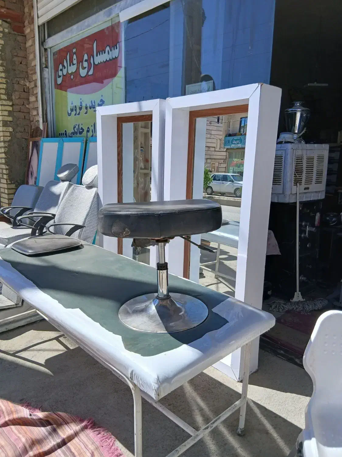 وسایل ارایشگاه|آرایشگاه و سالنهای زیبایی|سنندج, |دیوار