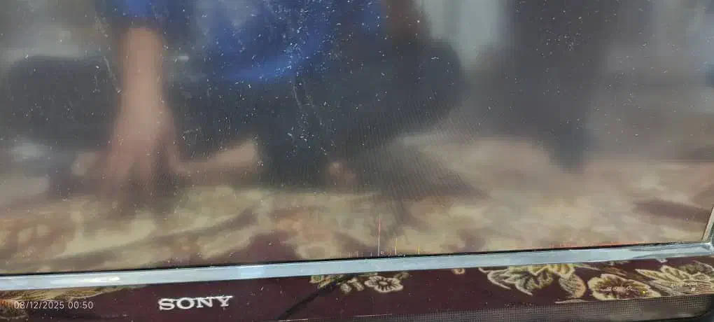 ال سی دی سالم فقط چندتا خط خش دارد|تلویزیون و پروژکتور|تهران, شهرک رضویه|دیوار