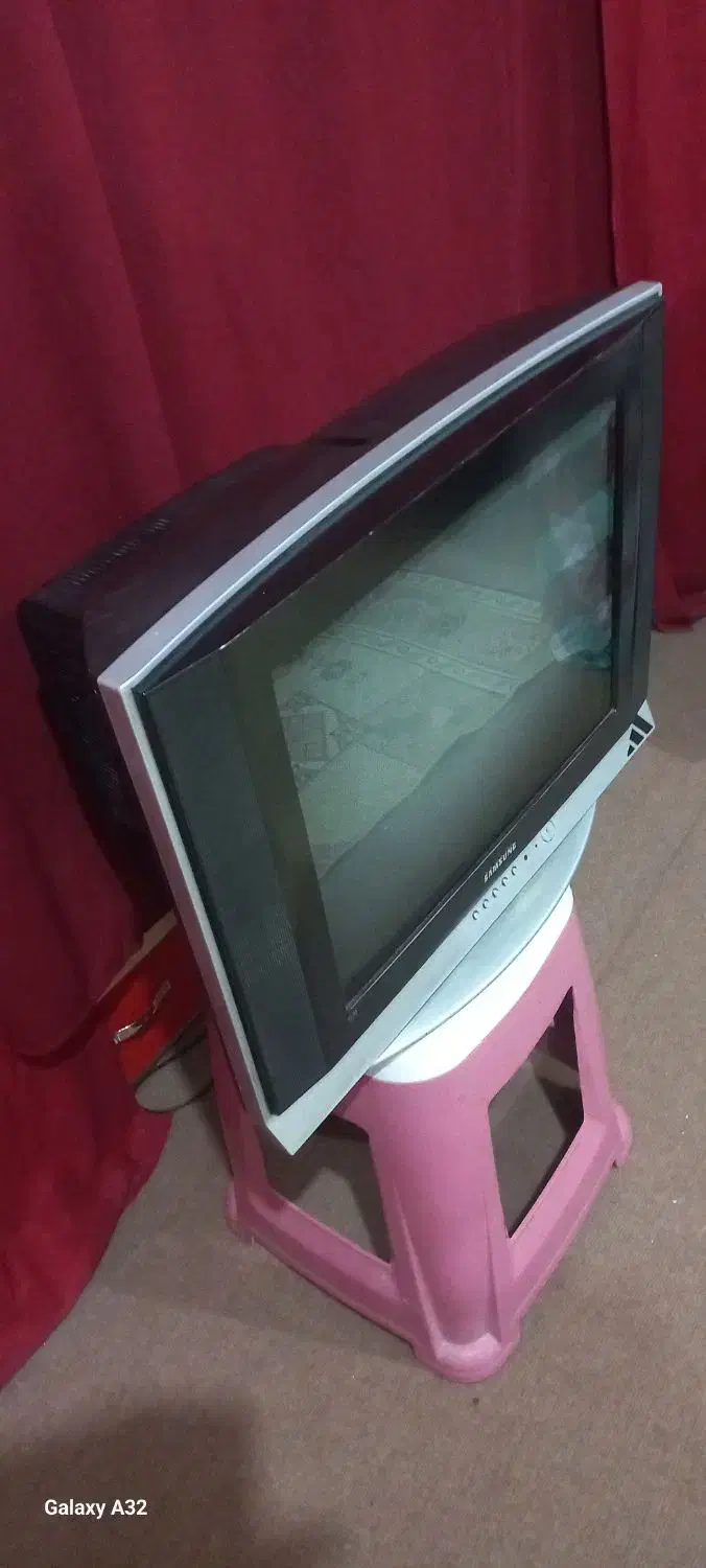 تلویزیون ۲۱  اینچ سامسونگ|تلویزیون و پروژکتور|برخوار, |دیوار