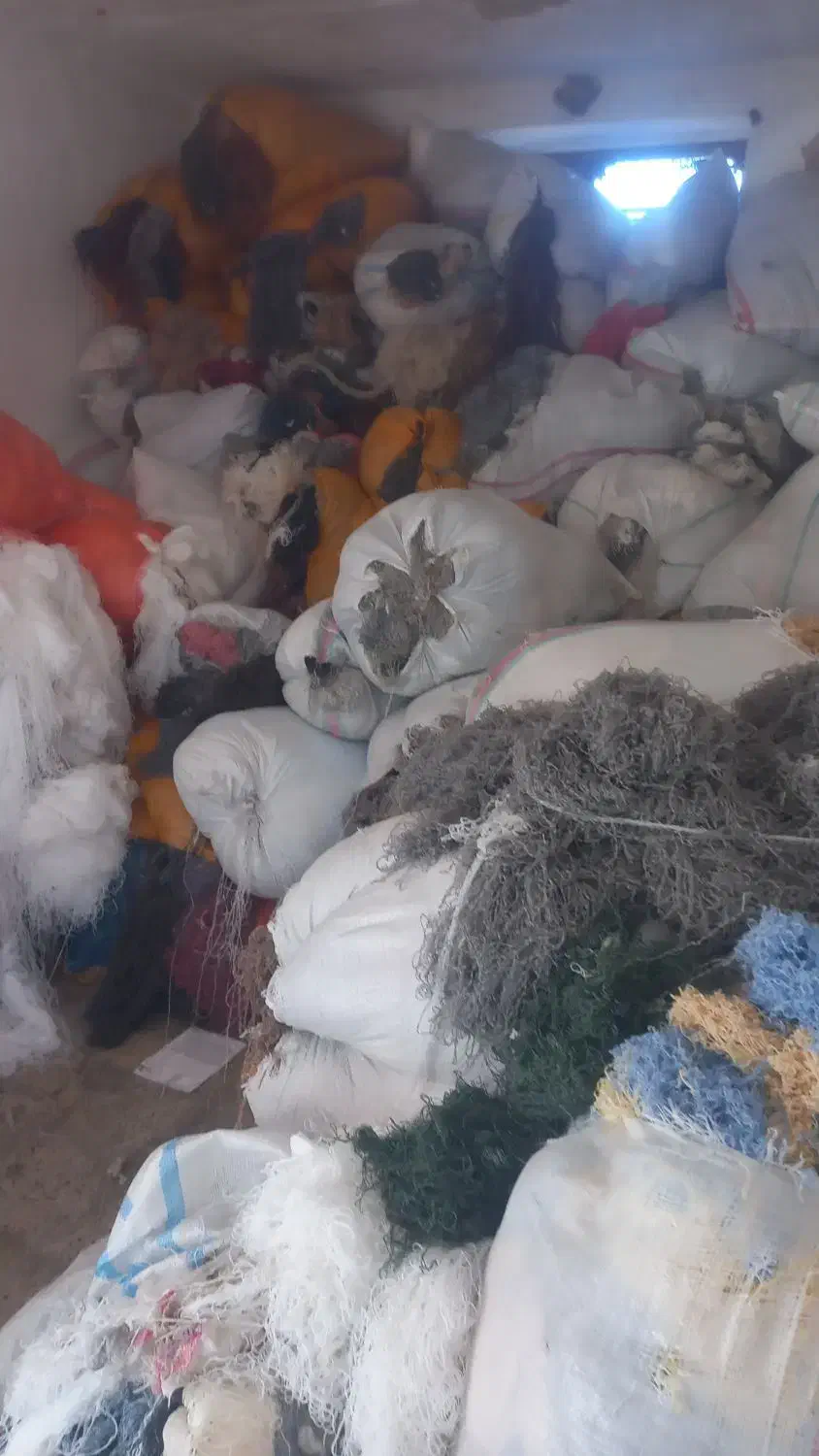 الیاف سفید ورنگی  پفکی|رختخواب، بالش، پتو|دزفول, |دیوار