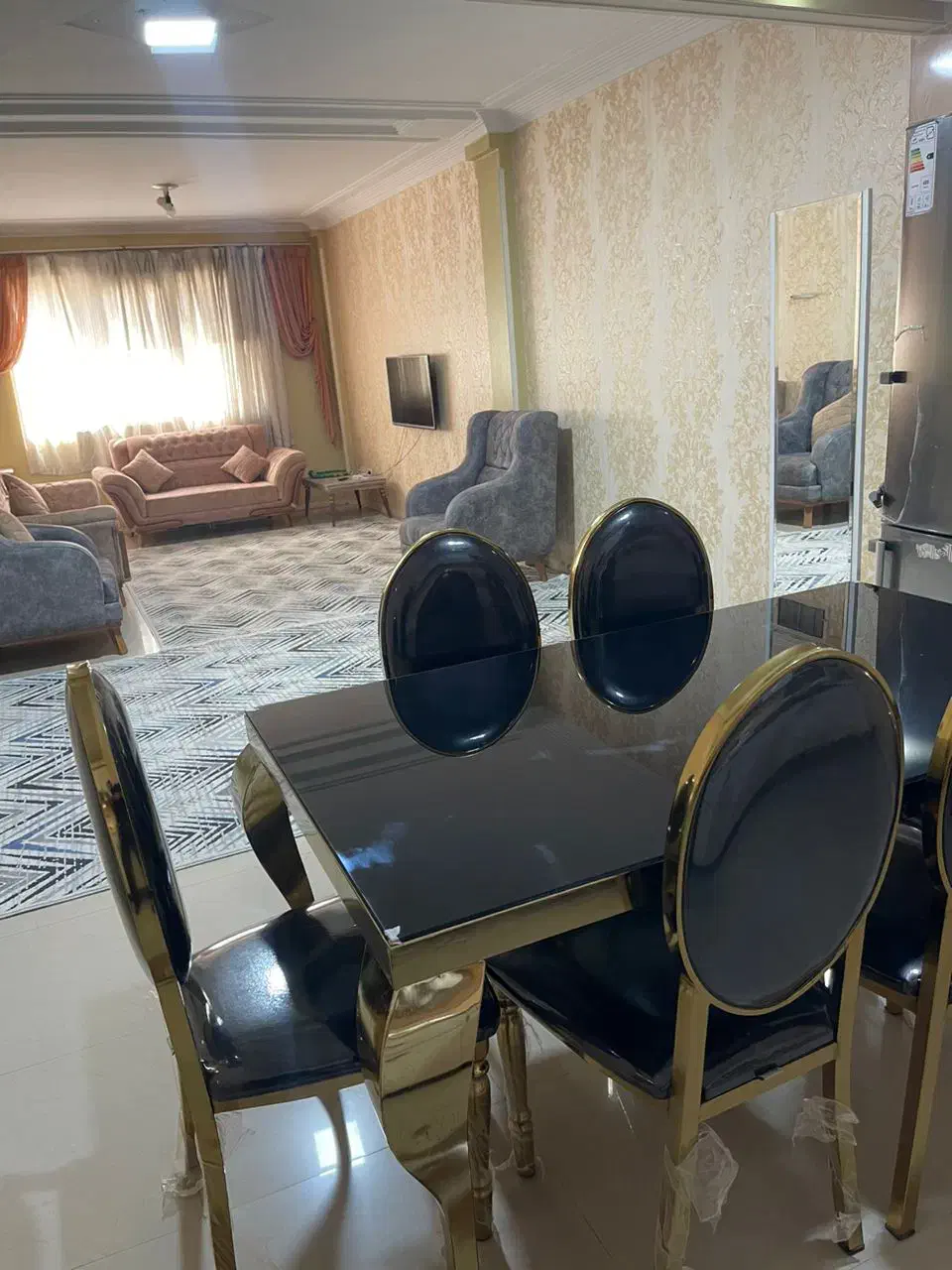 اجاره روزانه آپارتمان ۱۱۰ متری در میدان ولیعصر|اجارهٔ کوتاهمدت آپارتمان و سوئیت|تهران, میدان ولیعصر|دیوار