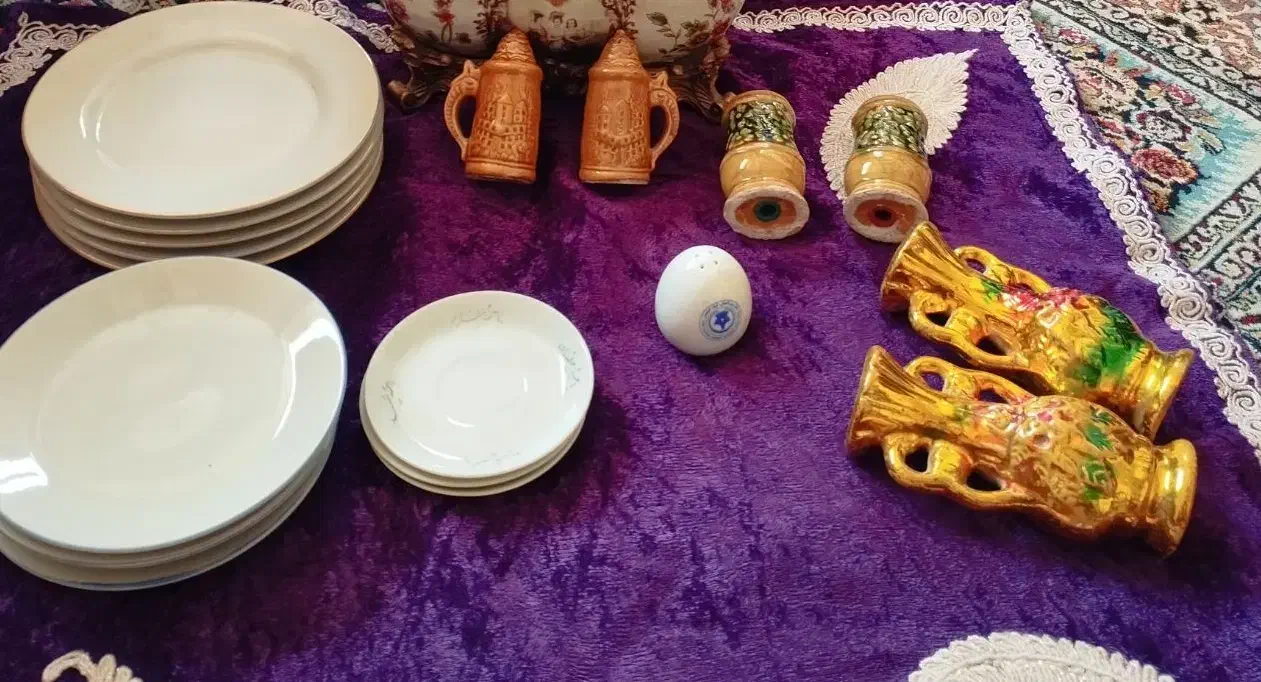 قدیمی هستن همه باهم فروخته میشود|ظروف سرو و پذیرایی|اصفهان, باغ فدک|دیوار
