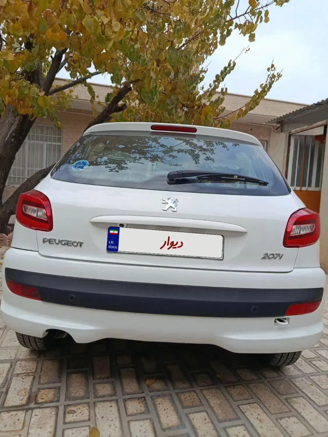 207 1404|خودرو سواری و وانت|بروجرد, |دیوار