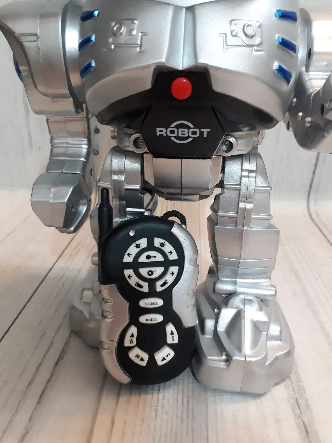 ربات رقصنده و تیر انداز کنترلی|اسباببازی|پاکدشت, پاکدشت (مامازند)|دیوار