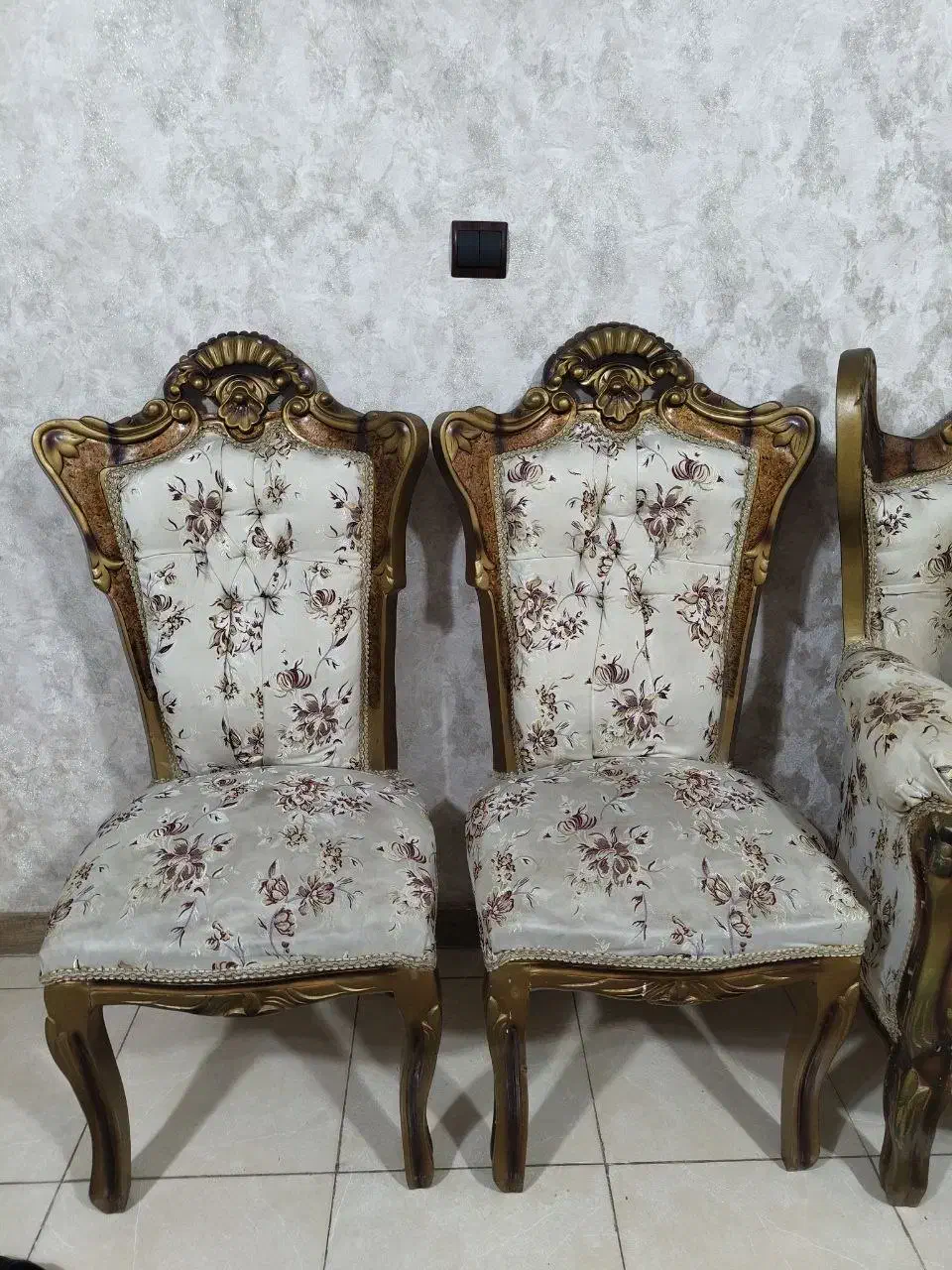 مبل سلطنتی ۹ نفره|مبلمان خانگی و میز عسلی|رشت, لاکان شهر|دیوار