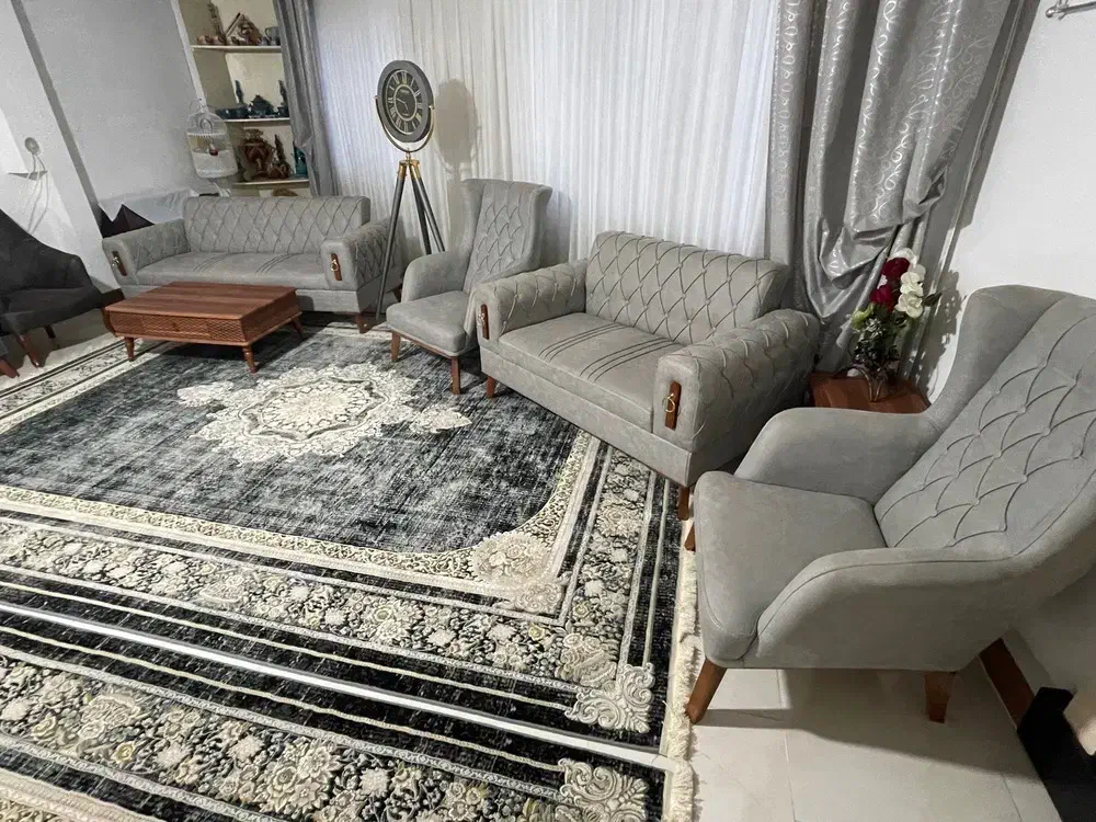 دو دست مبل راحتی|مبلمان خانگی و میز عسلی|چناران, |دیوار