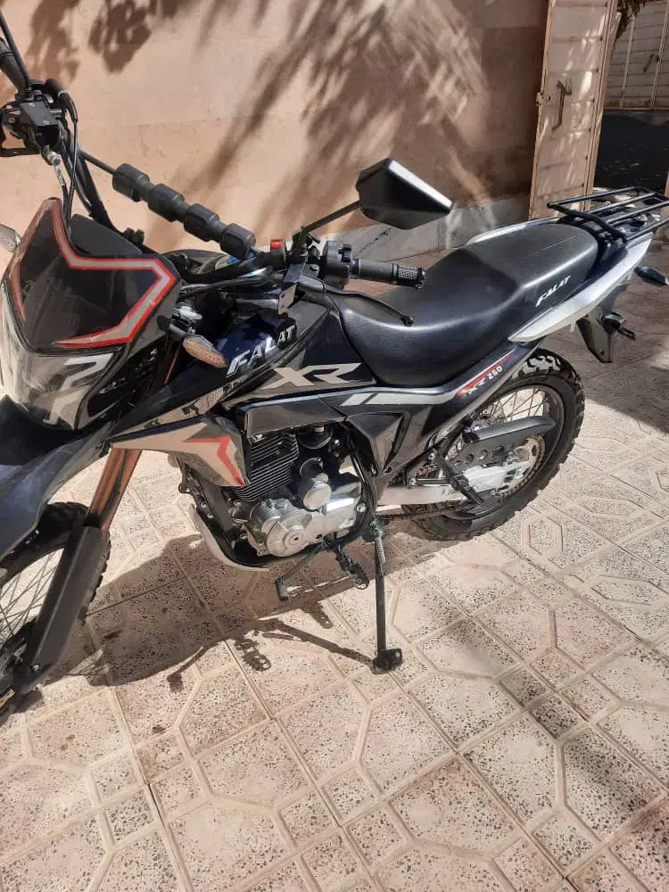 موتور سیکلت ۲۵۰ فلات ایکس ارxr|موتورسیکلت|زنجان, |دیوار