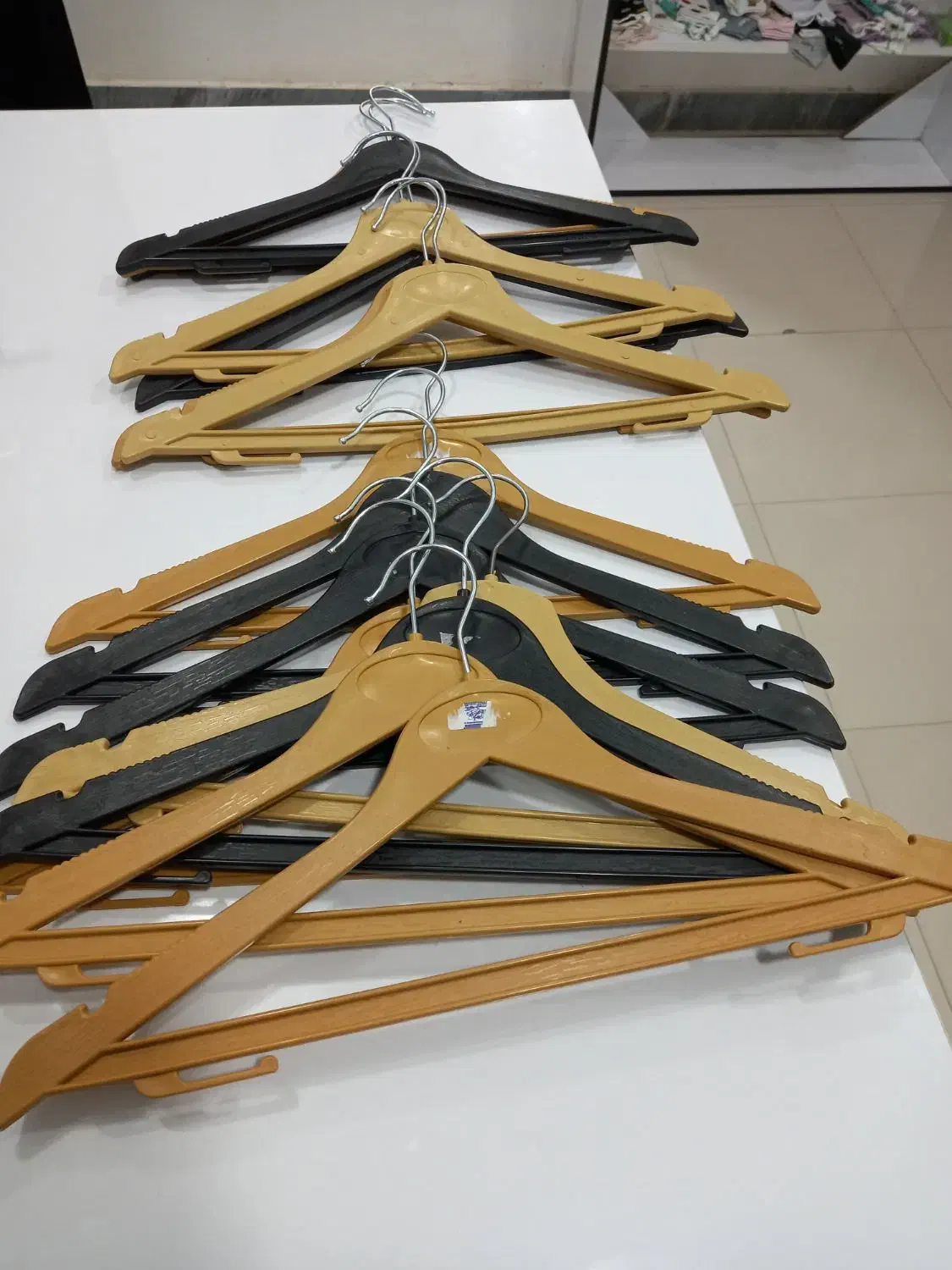 رگال و مانکن ، میله پرده پرو، چوب رختی|فروشگاه و مغازه|آبدانان, |دیوار