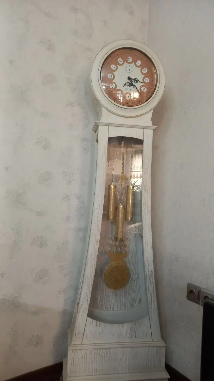 ساعت ایستاده|ساعت دیواری و تزئینی|قدس, شهر‌قدس|دیوار