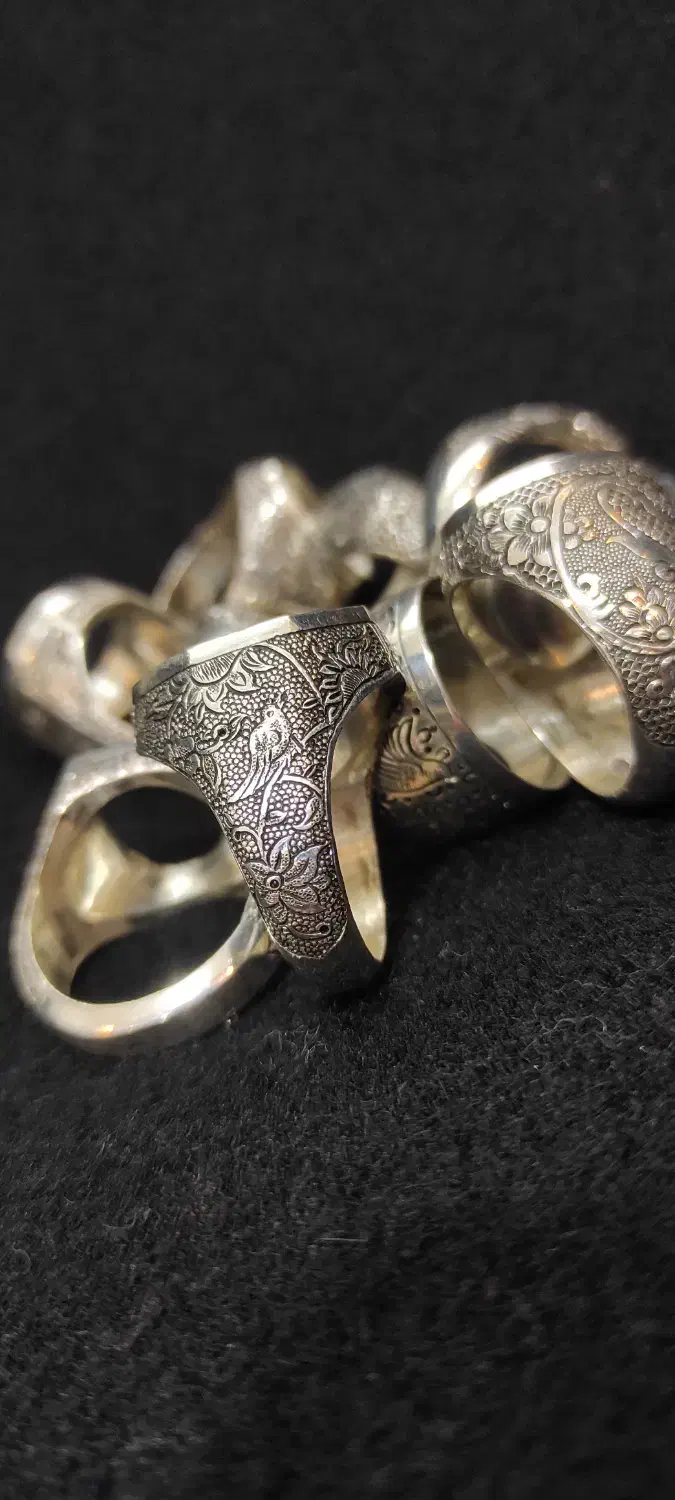 انکشتر|کلکسیون اشیاء عتیقه|مشهد, کوشش|دیوار