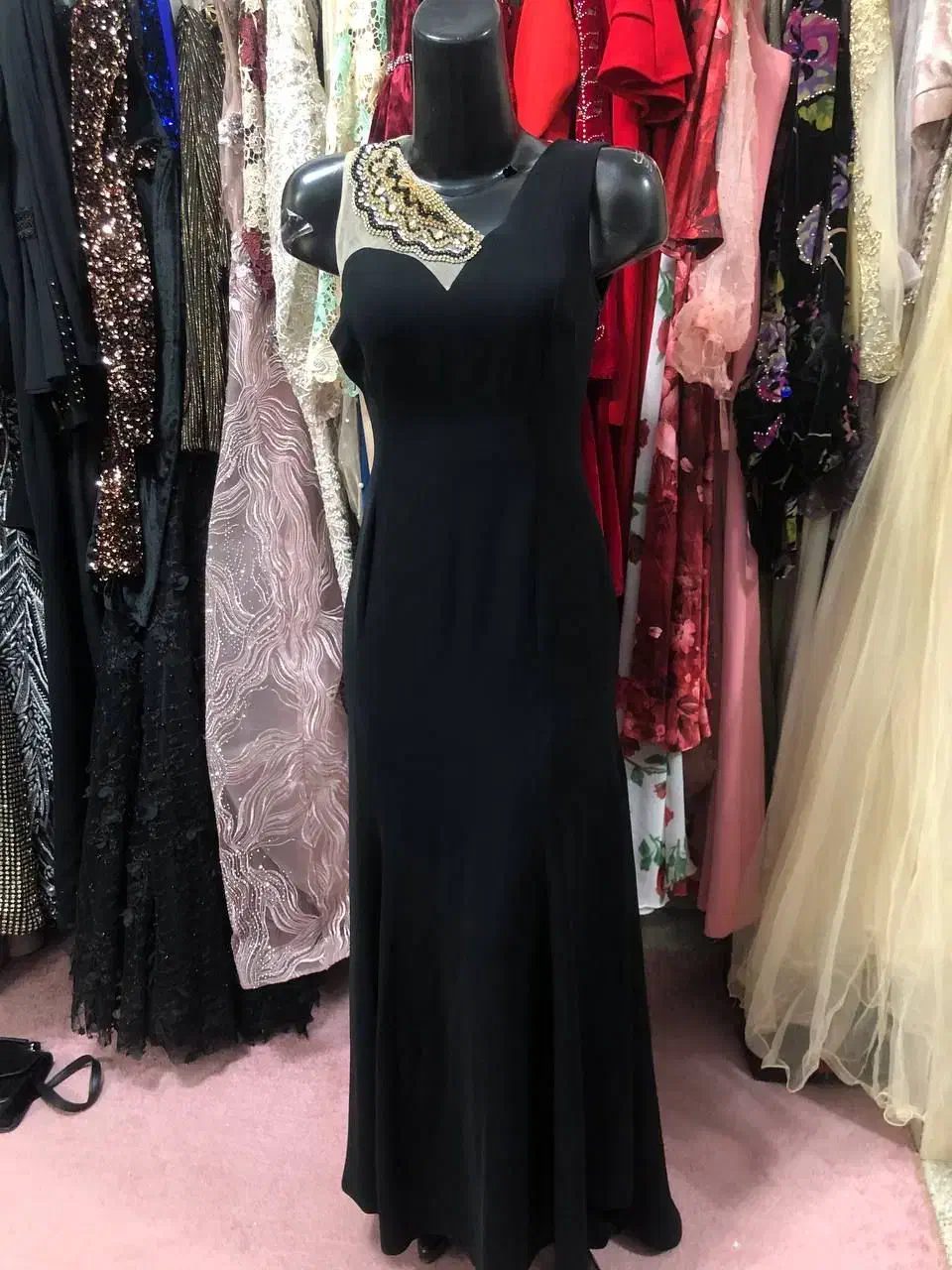 لباس مجلسی زنانه|لباس|تربتحیدریه, پائین ولایت|دیوار