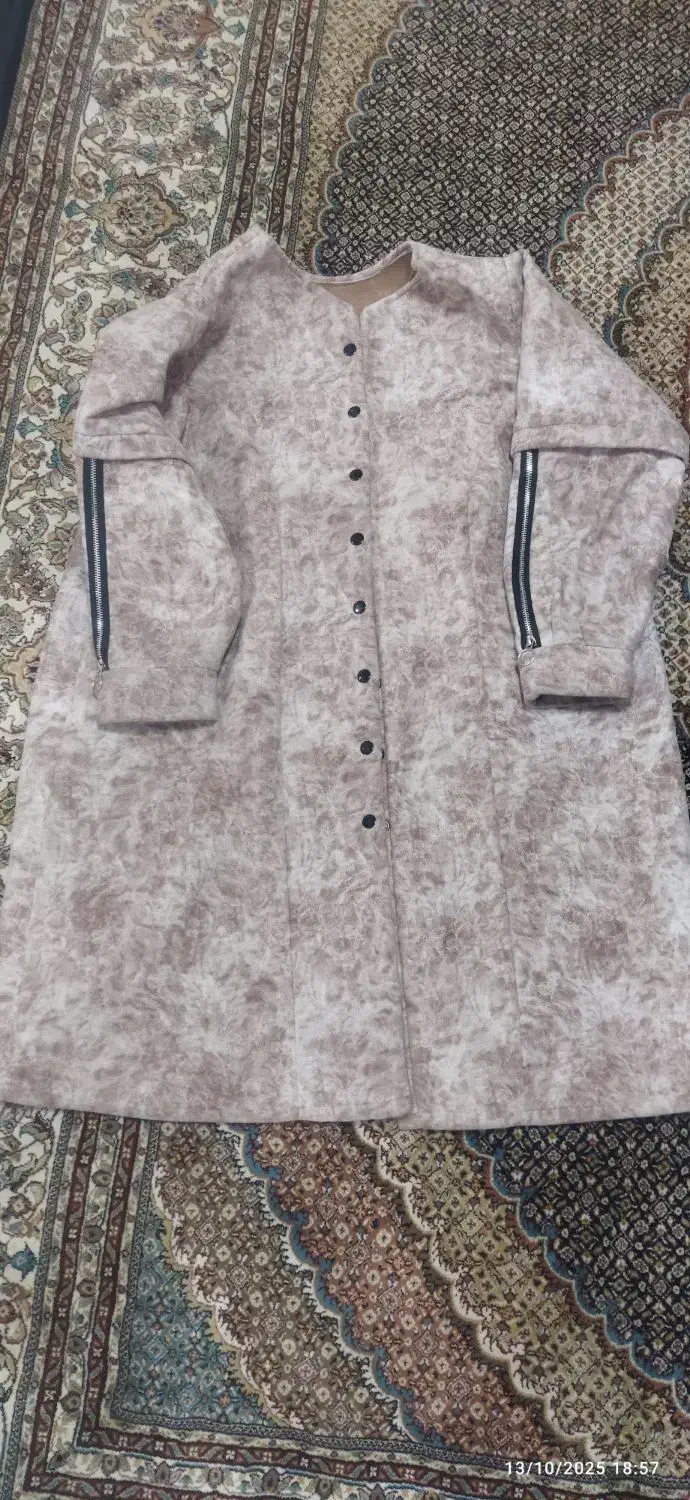 پالتو زنانه|لباس|قائن, |دیوار