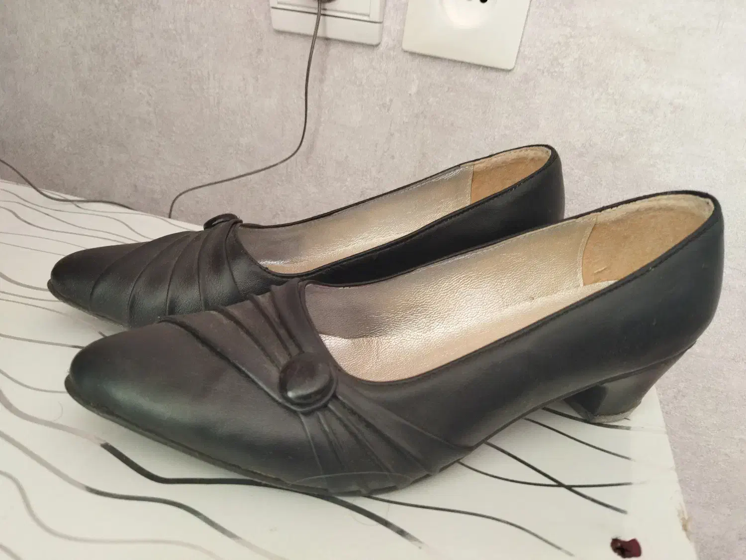 کفش مجلسی زنانه|کیف، کفش، کمربند|شیراز, پشم شیشه|دیوار