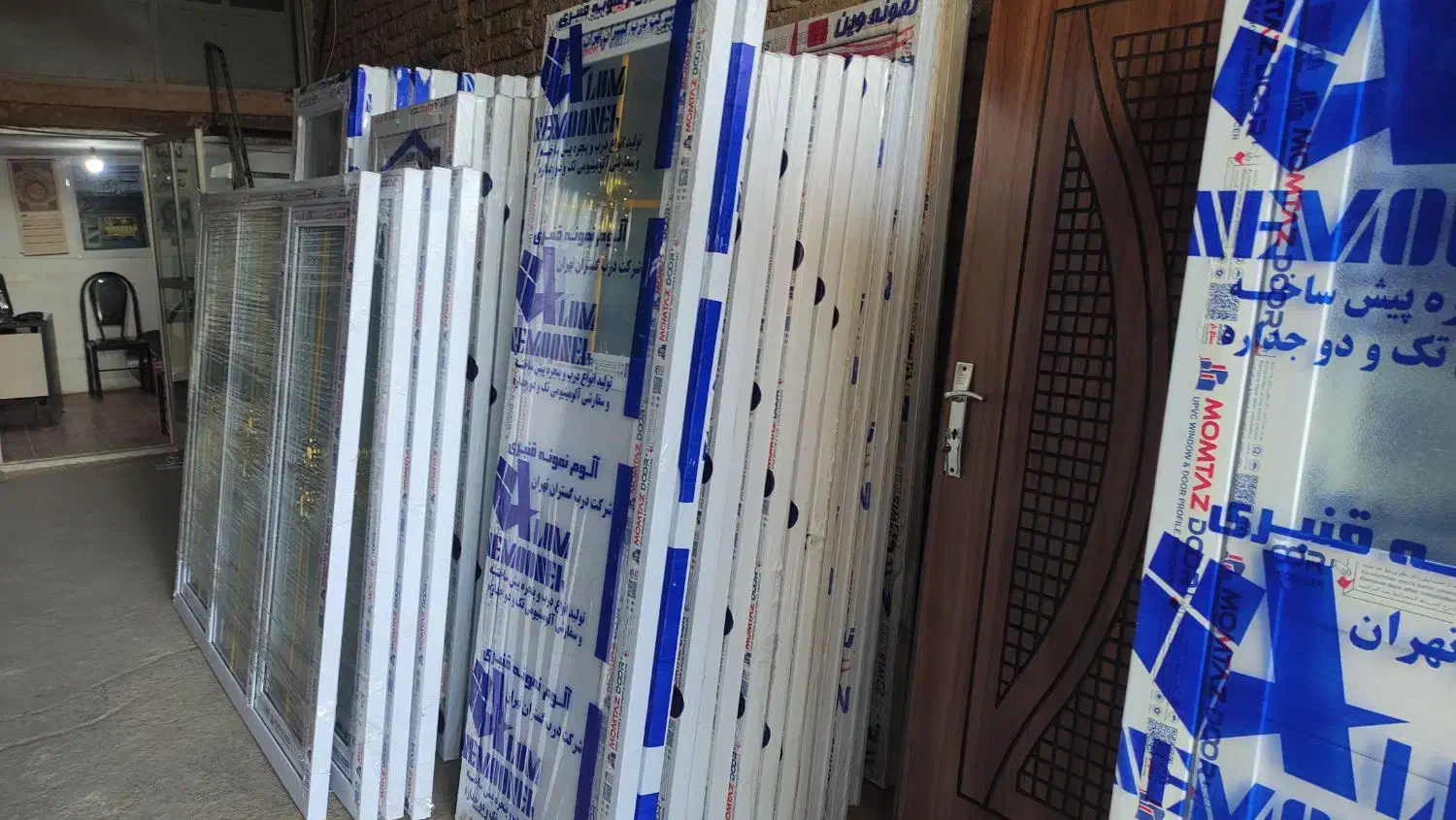 درب pvcو آهنی فقط ۱/۹۰۰|مصالح و تجهیزات ساختمان|قیدار, |دیوار