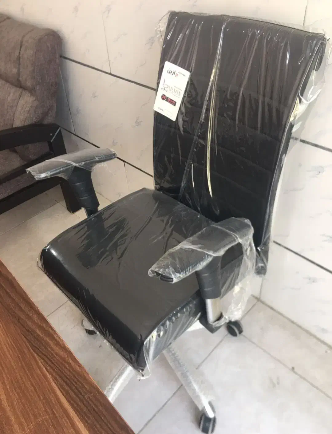 فروش میز و صندلی اداری|دفتر کار|بروجرد, |دیوار