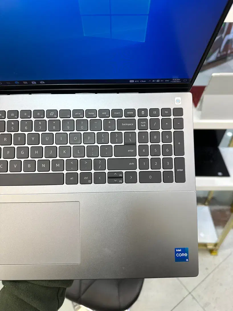 لپتاپ Dell مدل Vostro|رایانه همراه|شیراز, ملاصدرا|دیوار