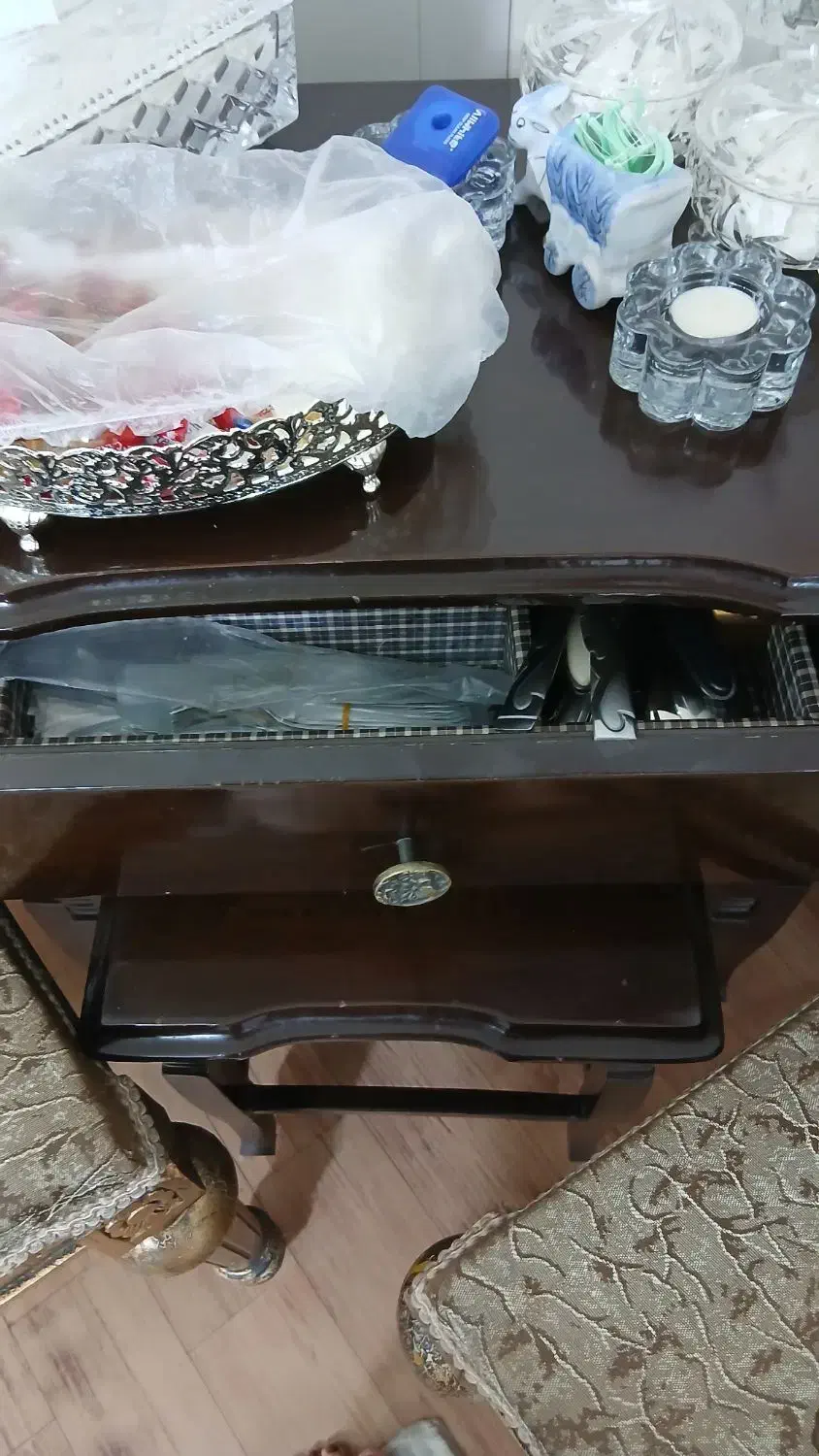 عسلی چوب راش وعسلی هندی وکنارسالنی چهارکشو|مبلمان خانگی و میز عسلی|کرمانشاه, |دیوار