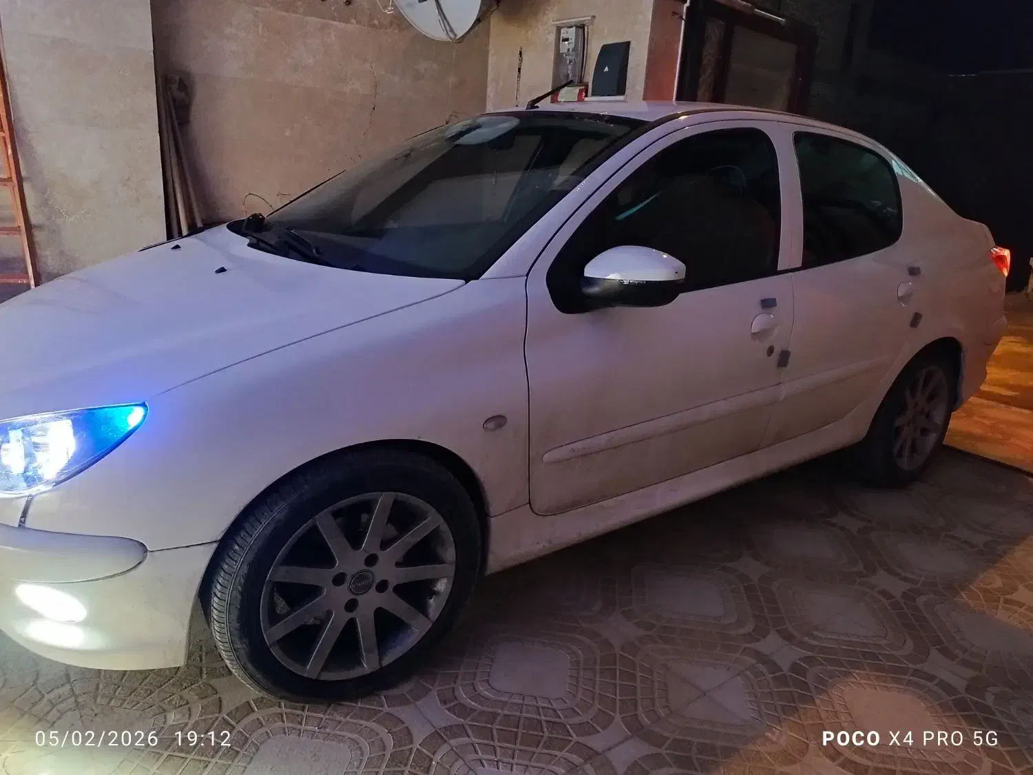 206مدل 1395|خودرو سواری و وانت|مهاباد (آذربایجان غربی), |دیوار