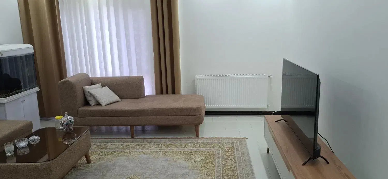 نیاز به همخونه|اجارهٔ کوتاه‌مدت آپارتمان و سوئیت|هشتگرد, شهرک ایران خودرو|دیوار