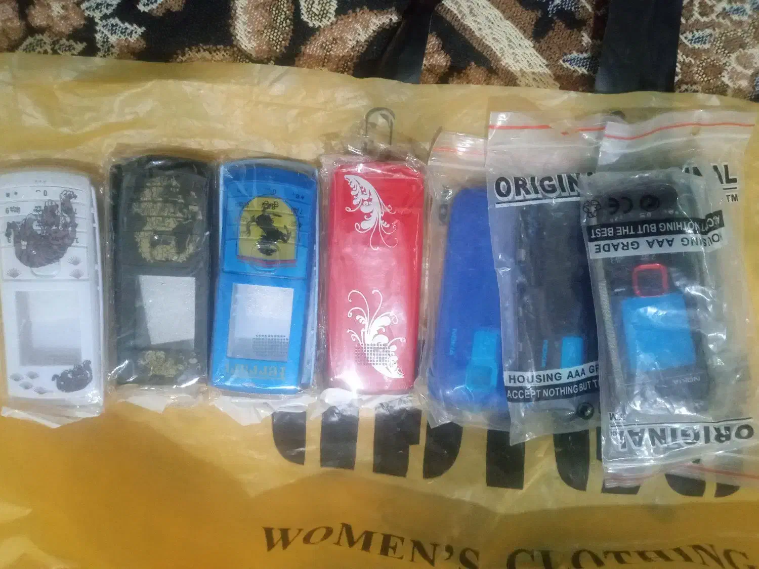 قاب و شاسی ودرب پشت گوشی کیبردی|لوازم جانبی موبایل و تبلت|رباط‌کریم, رباط‌کریم|دیوار