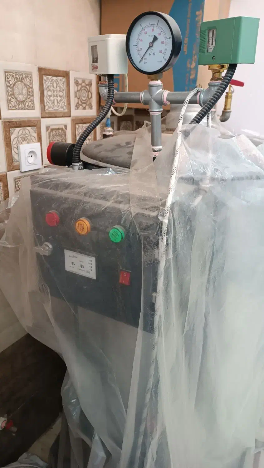 اتو بخار بزرگ با همه وسایل|اتو و لوازم اتو|صباشهر, |دیوار