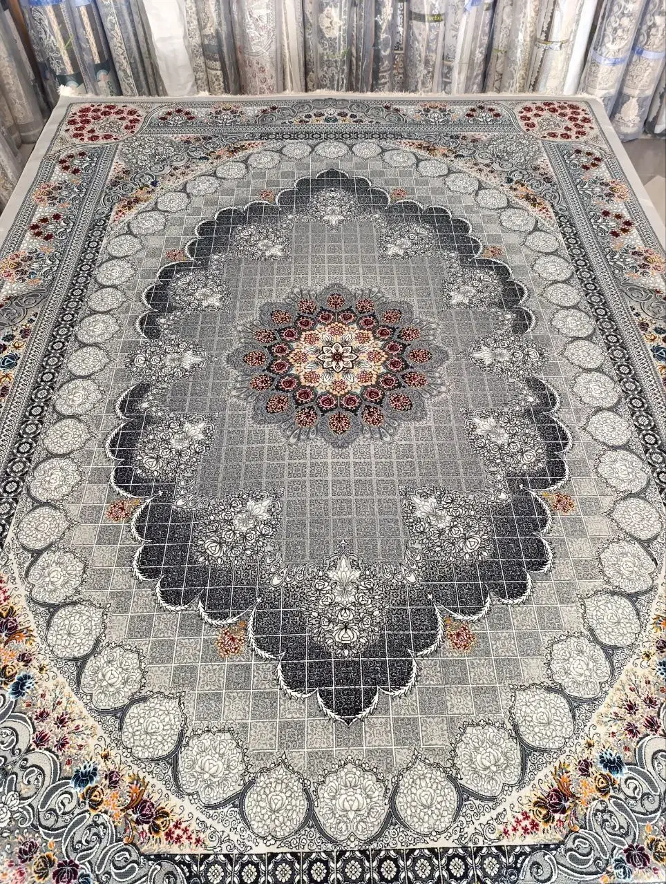 فرش ۱۲متری مارک برند کاشان سمساری کوهکن فلکه بسیج|فرش|زابل, |دیوار