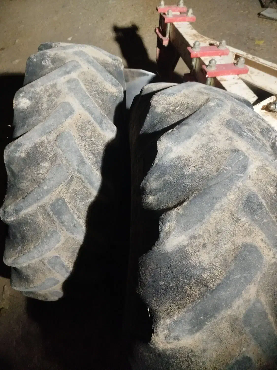 لاستیک تراکتور|قطعات یدکی و لوازم جانبی|گیلان غرب, |دیوار