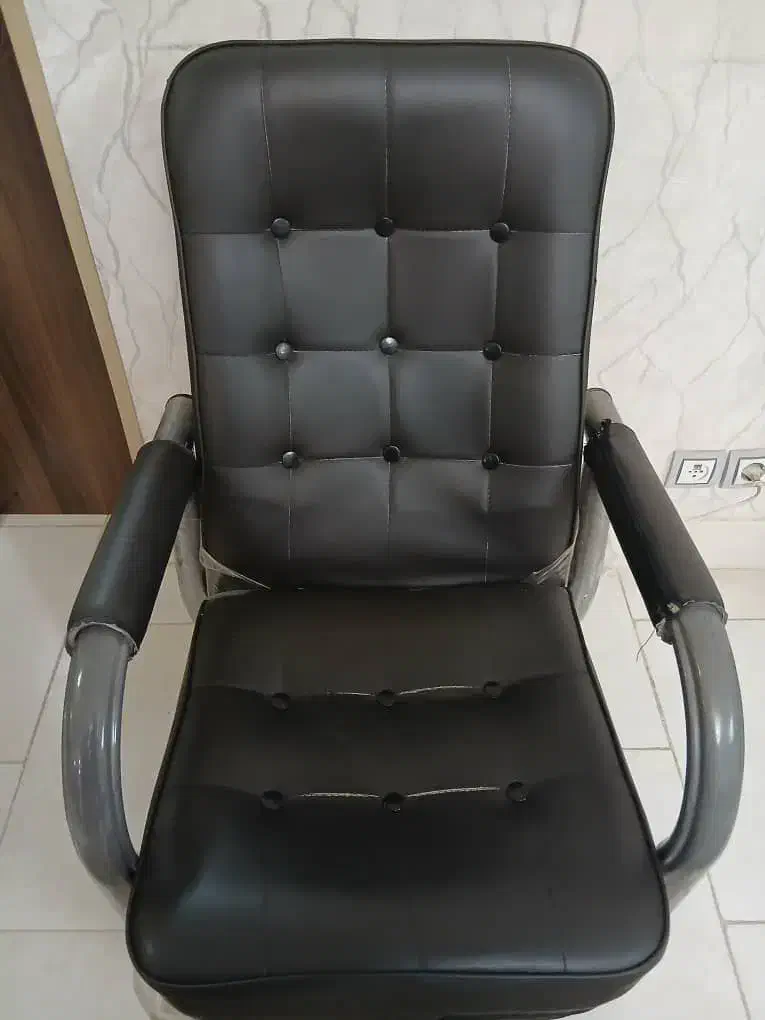 فروش یک عدد صندلی|مبلمان اداری|صدرا-فارس, فاز ۱|دیوار