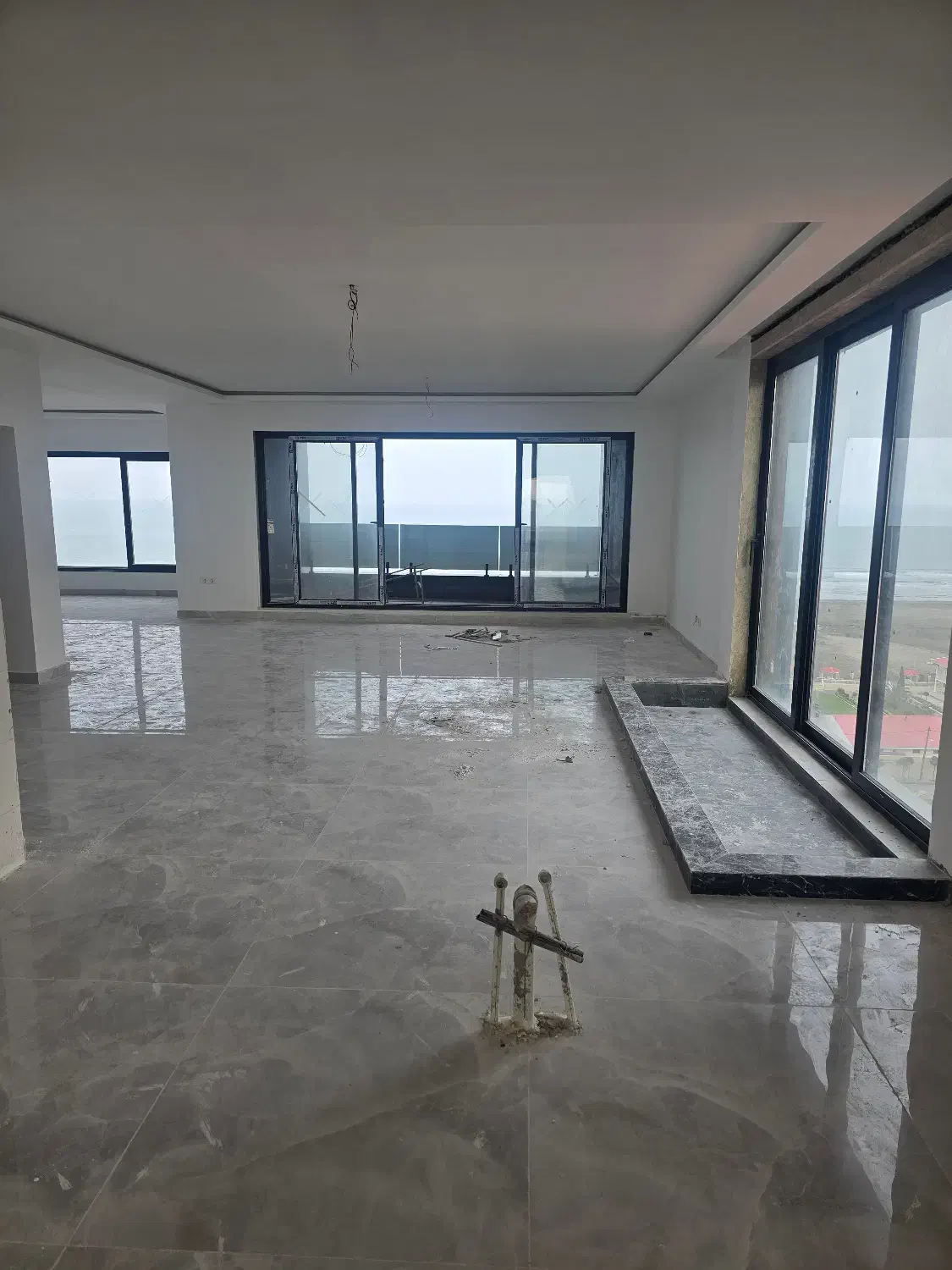 ۳۸۰ متری طبقه۹ ویو دریا تک واحدی نوساز برپاسداران|فروش آپارتمان|بندر انزلی, پاسداران|دیوار