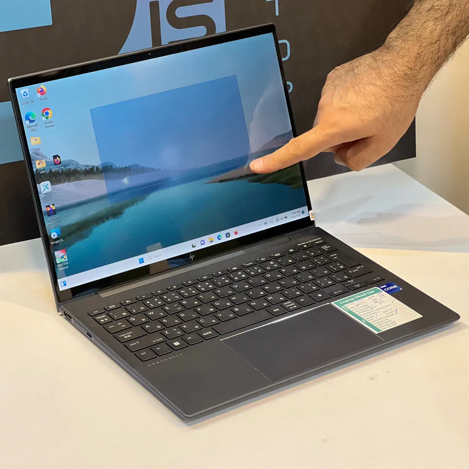 لپتاپ اچ‌ پی لمسی لاکچری سبک i7 نسل۱۳ Dragonfly G4|رایانه همراه|تهران, فلسطین (میدان انقلاب)|دیوار