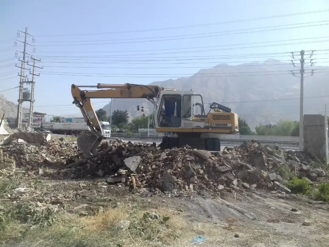 بیل مکانیکی لاستیکی A902|خودرو سنگین|کرمانشاه, |دیوار