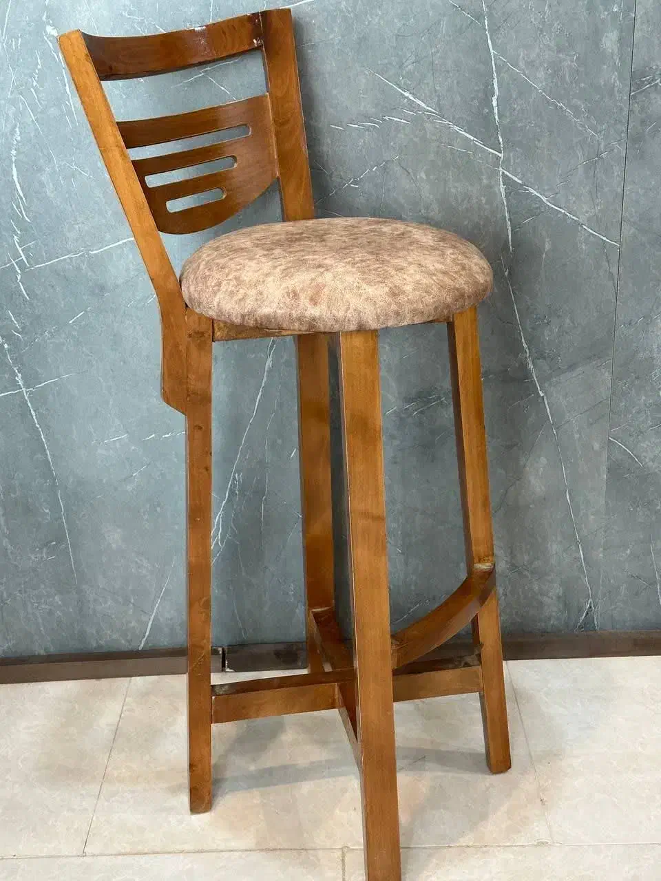 صندلی اپنی سه خط کلاسیک|صندلی و نیمکت|بابل, |دیوار