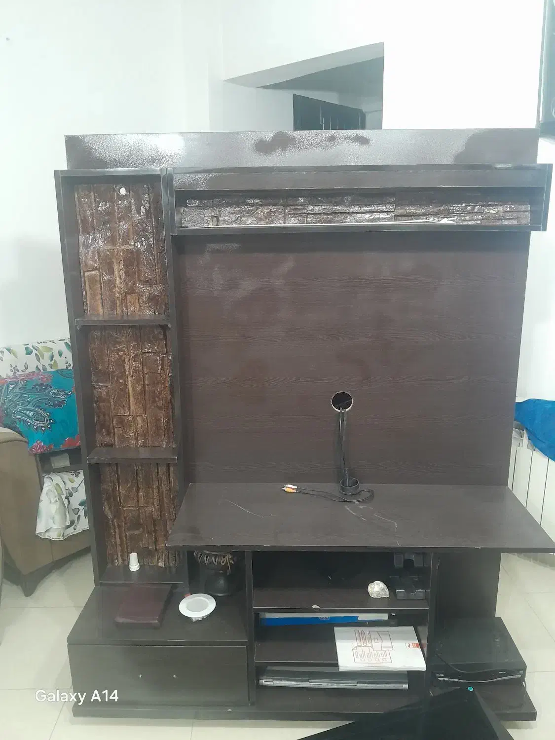 میز تلوزیونی کاملا سالم|میز تلویزیون|بندر انزلی, مسکن مهر|دیوار