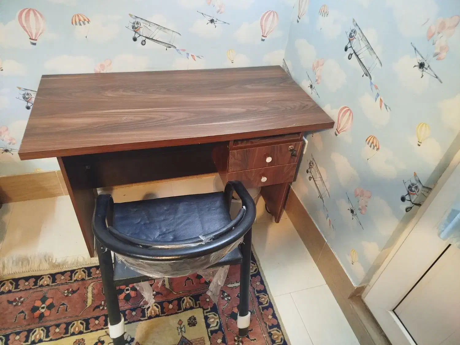 میزتحریر و صندلی|میز تحریر و کامپیوتر|قم, پردیسان|دیوار