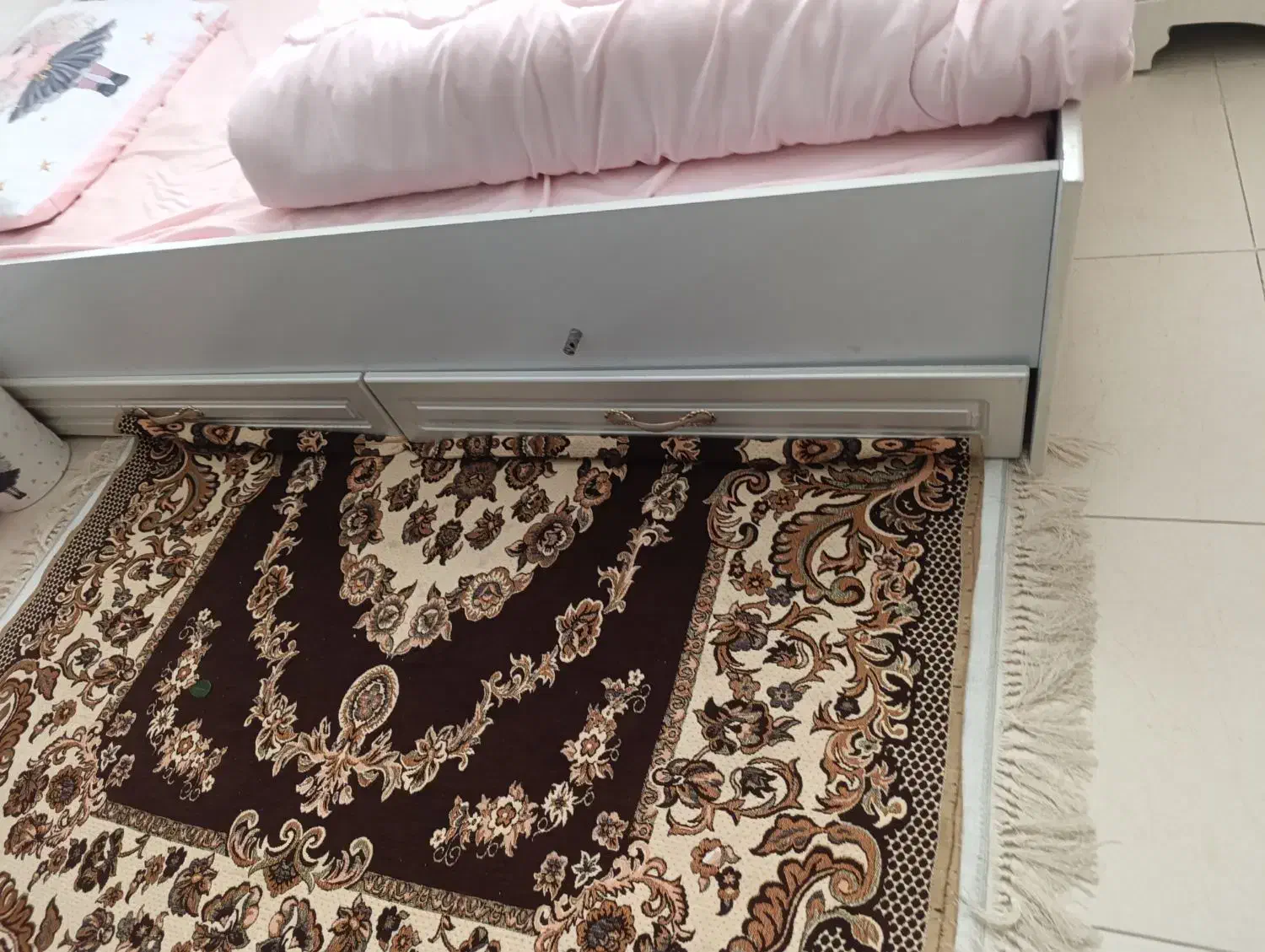 دراور تخت|تخت و صندلی بچه|پرند, فاز ۴|دیوار