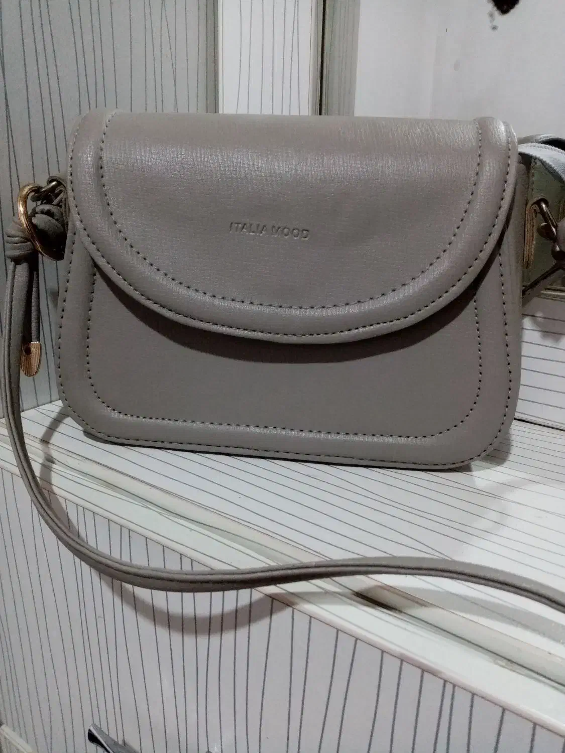 کیف برند|کیف، کفش، کمربند|خمام, |دیوار