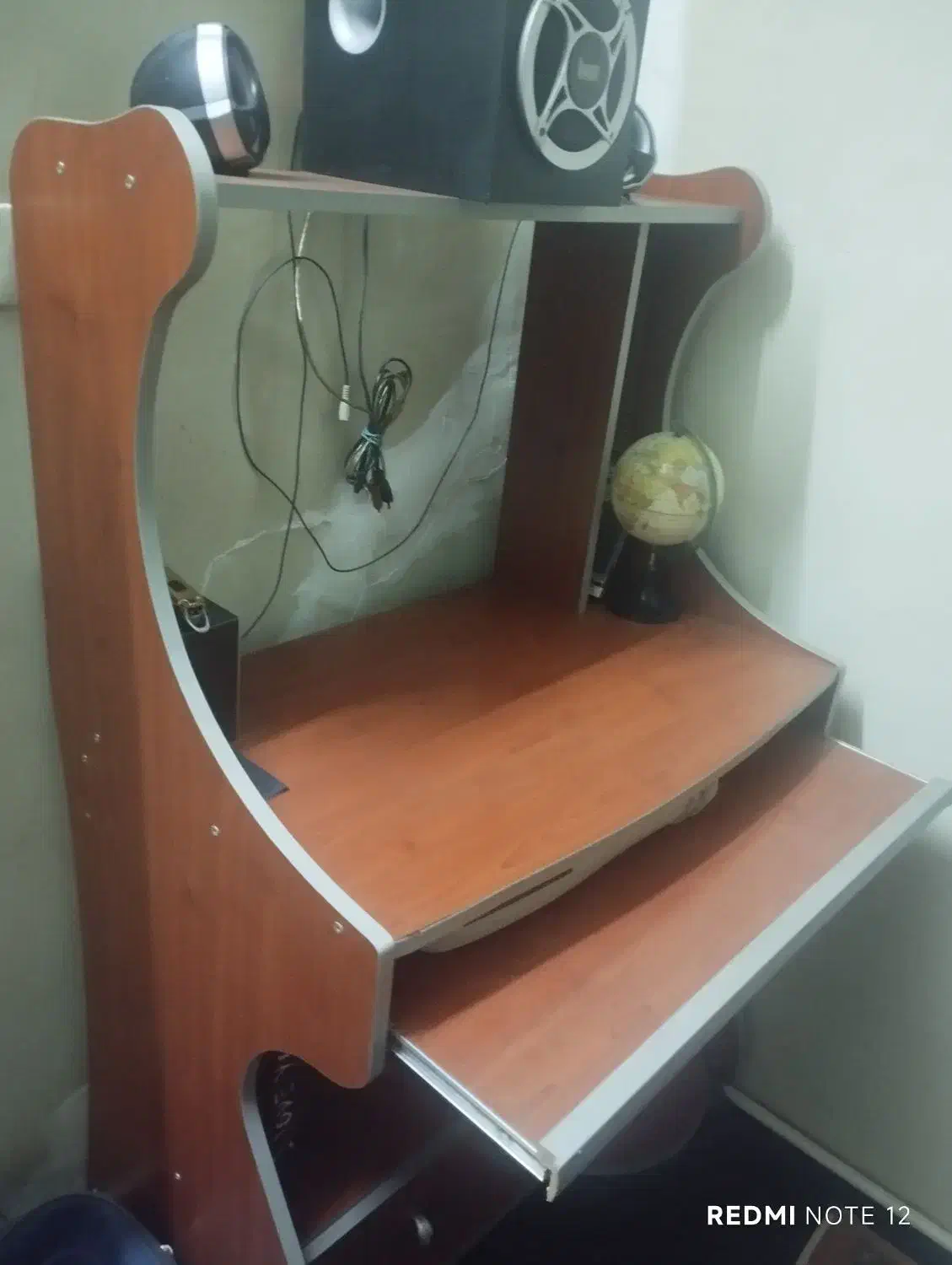 میزکامپیوتر|میز تحریر و کامپیوتر|بروجرد, |دیوار