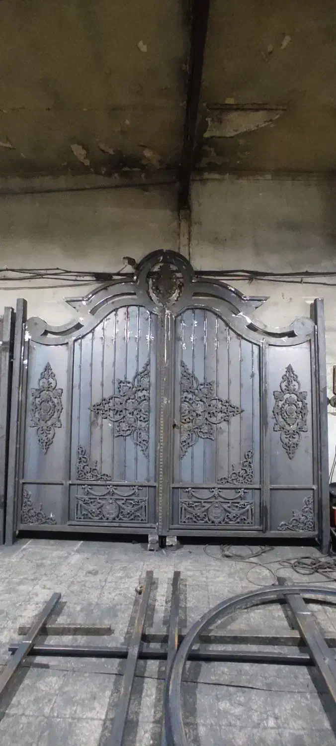 جوشکار ماهر درب نیازمندیم ساخت درب باغی حیاطی|مصالح و تجهیزات ساختمان|مشهد, سیس‌آباد|دیوار