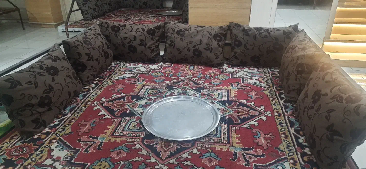 قلیان برنزی و میز سنتی فلزی|صنایع دستی و سایر لوازم تزئینی|تبریز, |دیوار