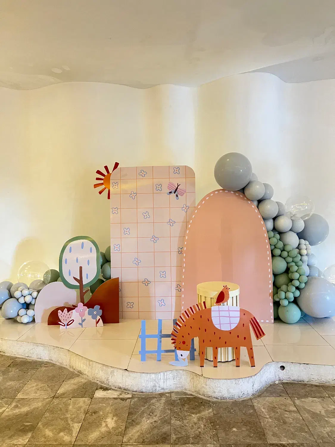 گل آرایی و بادکنک آرایی|خدمات پذیرایی، مراسم|تهران, حکیمیه|دیوار