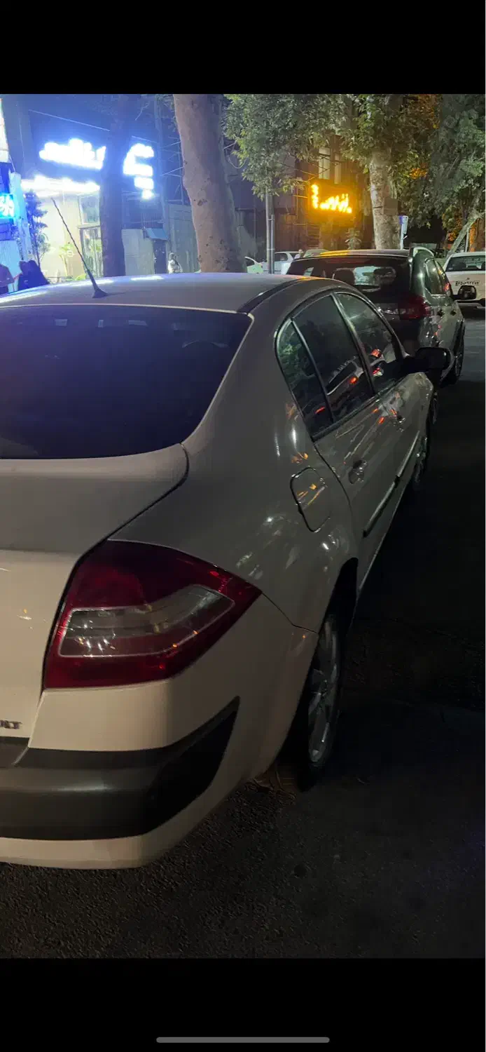 مگان ۲۰۰۰اتومات ۹۱|خودرو سواری و وانت|مشهد, وکیل‌آباد|دیوار