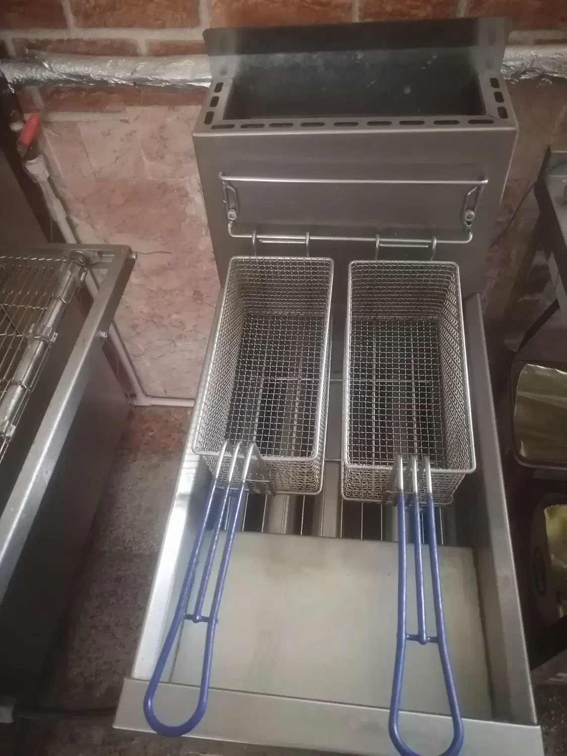 سرخ کن طرح دین|کافی‌شاپ و رستوران|مشهد, شهرک ابوذر|دیوار