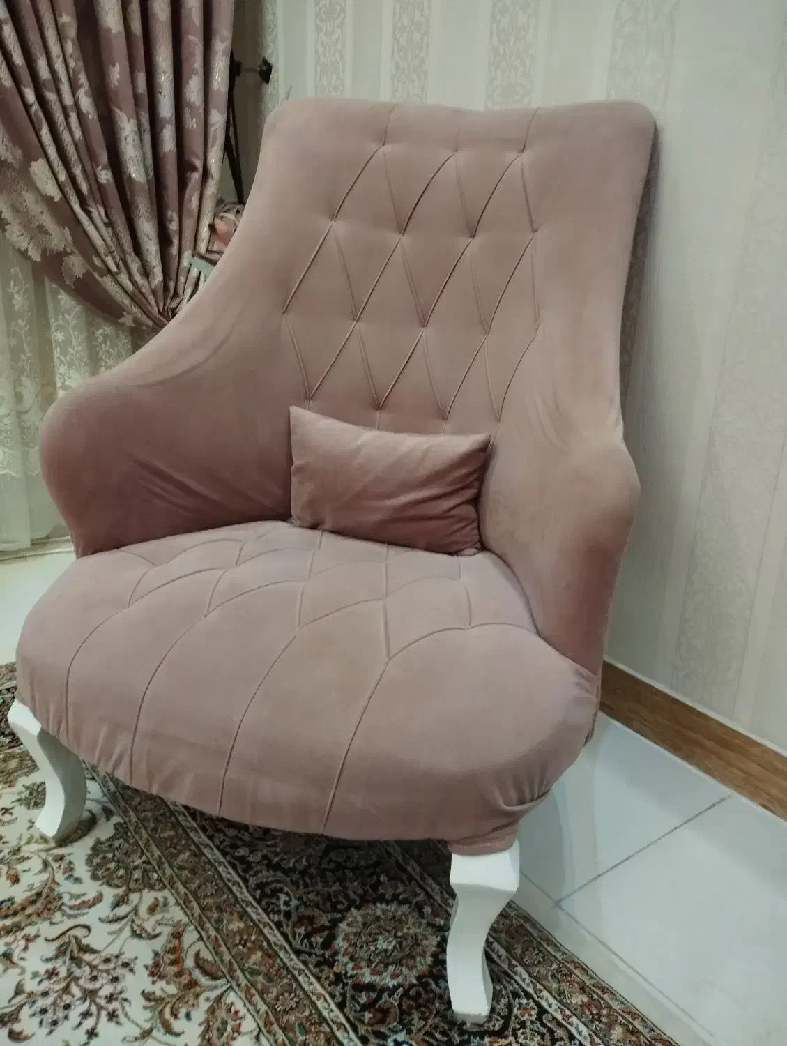 مبل راحتی ....|مبلمان خانگی و میز عسلی|کرمانشاه, |دیوار