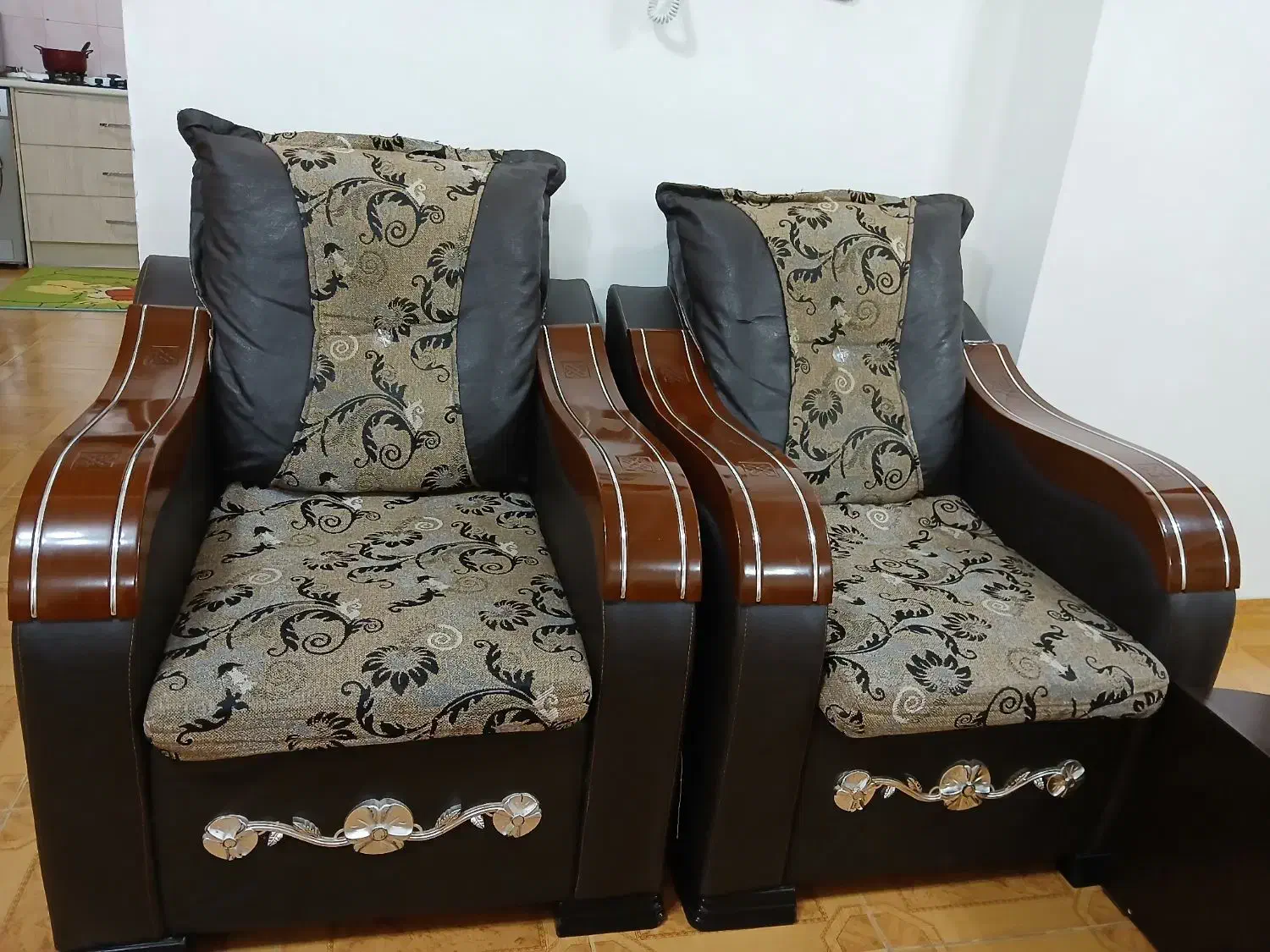 مبل راحتی ۷نفره|مبلمان خانگی و میز عسلی|صومعهسرا, |دیوار