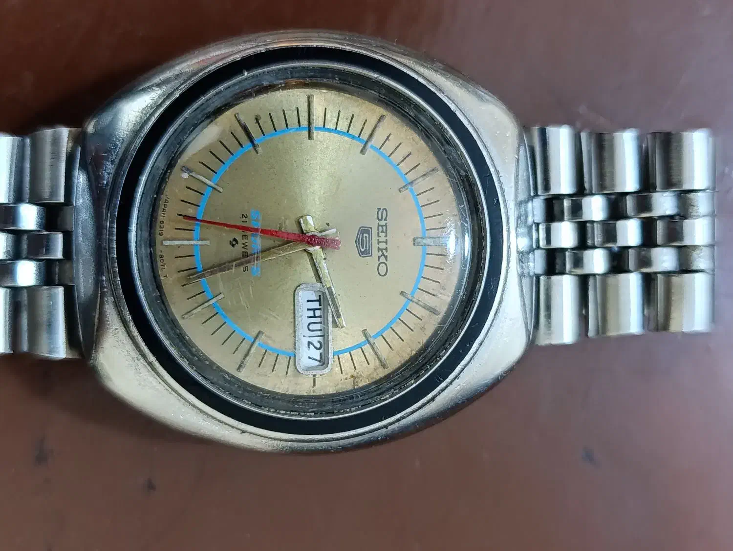 ساعت سیکو جوانان ۲۱ سنگ|ساعت|اهواز, فرهنگ شهر|دیوار