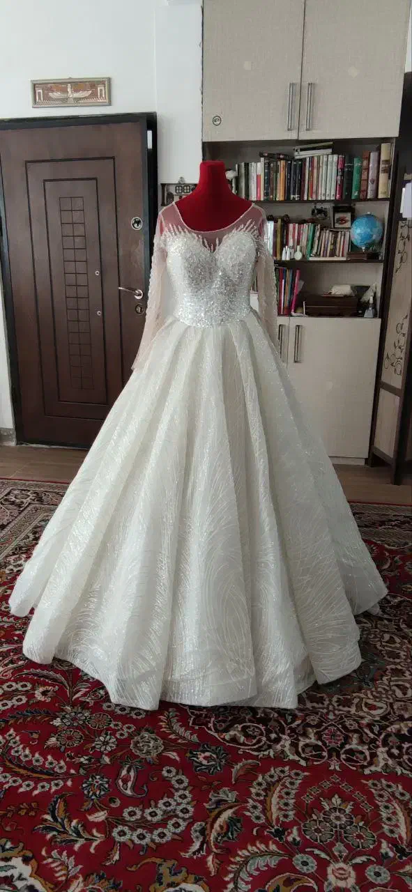 لباس عروس|لباس|گلبهار, شهر جدید گلبهار|دیوار