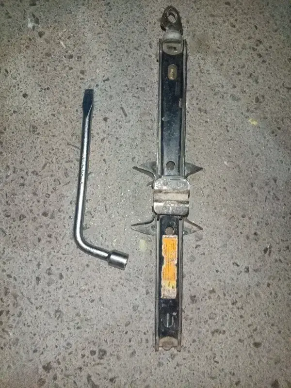 آچار و ابزار|ابزارآلات|مشهد, شاهد (شهرک غرب)|دیوار